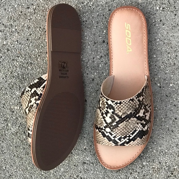 Soda Snake Slip-On Mule Flatform Slide Sandals - Picture 5 of 5